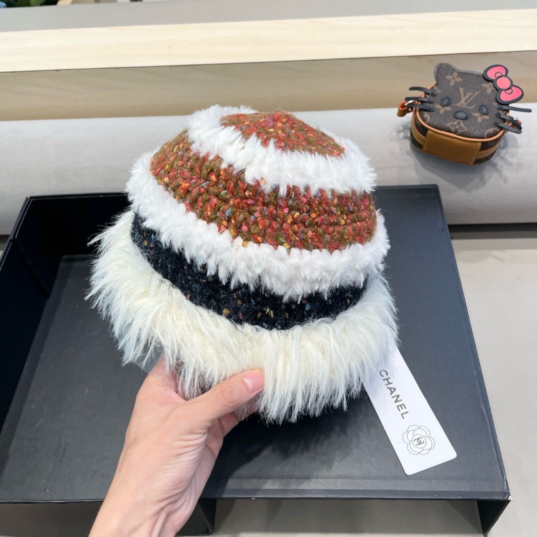 Chanel手工钩针毛线帽子女秋冬季新款撞色显脸小防寒保暖毛绒针织渔夫帽