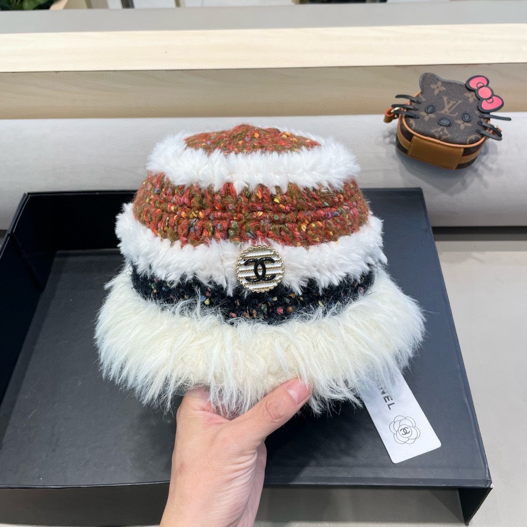 Chanel手工钩针毛线帽子女秋冬季新款撞色显脸小防寒保暖毛绒针织渔夫帽
