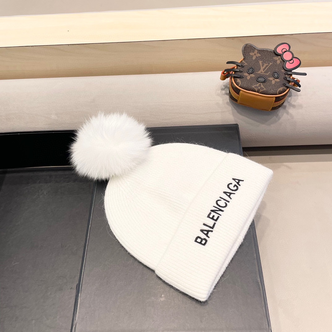 巴黎世家 秋冬新款大牌同款羊毛针织毛线帽均码，吊牌齐全～出街超好搭配！