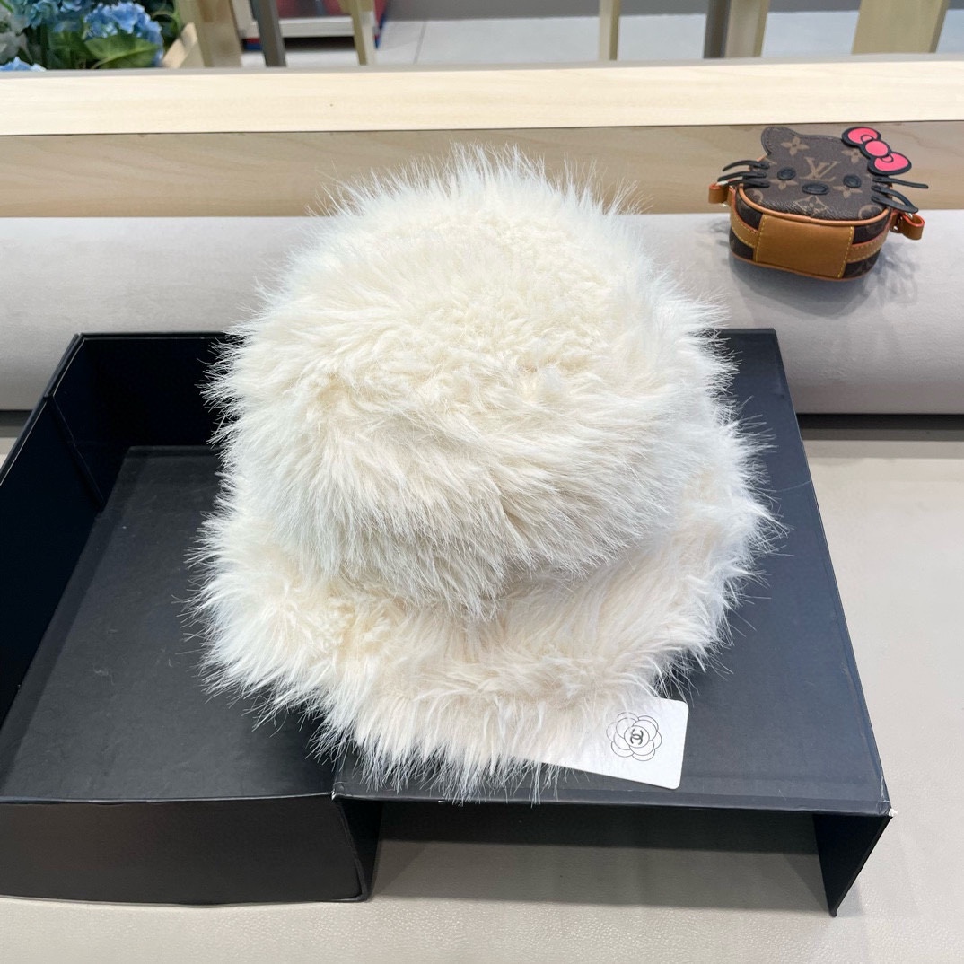 Chanel阿勒泰禾木雪山皮草帽子女冬季保暖加厚毛绒帽防寒针织帽川西户外