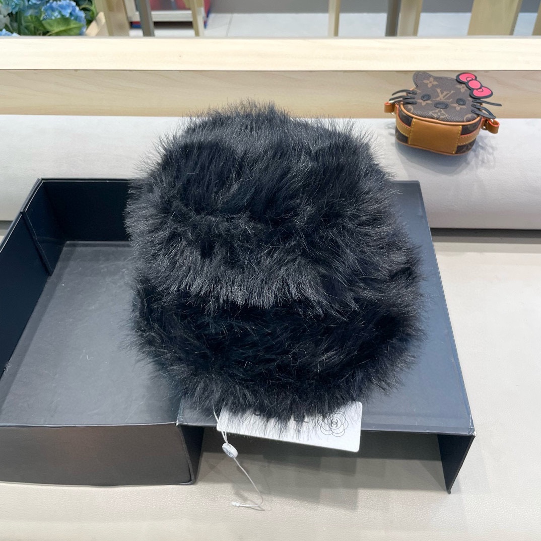 Chanel阿勒泰禾木雪山皮草帽子女冬季保暖加厚毛绒帽防寒针织帽川西户外