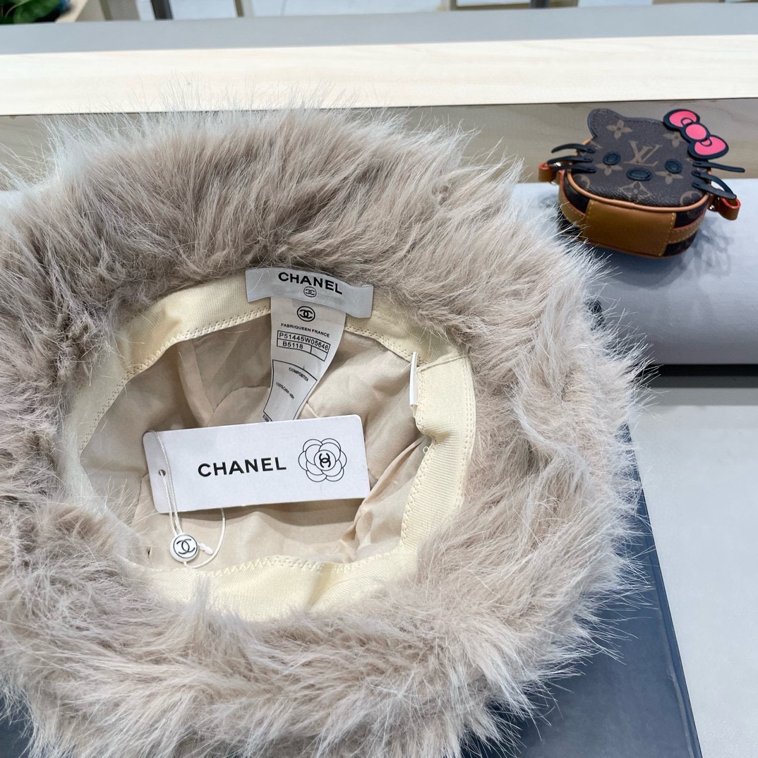 Chanel阿勒泰禾木雪山皮草帽子女冬季保暖加厚毛绒帽防寒针织帽川西户外