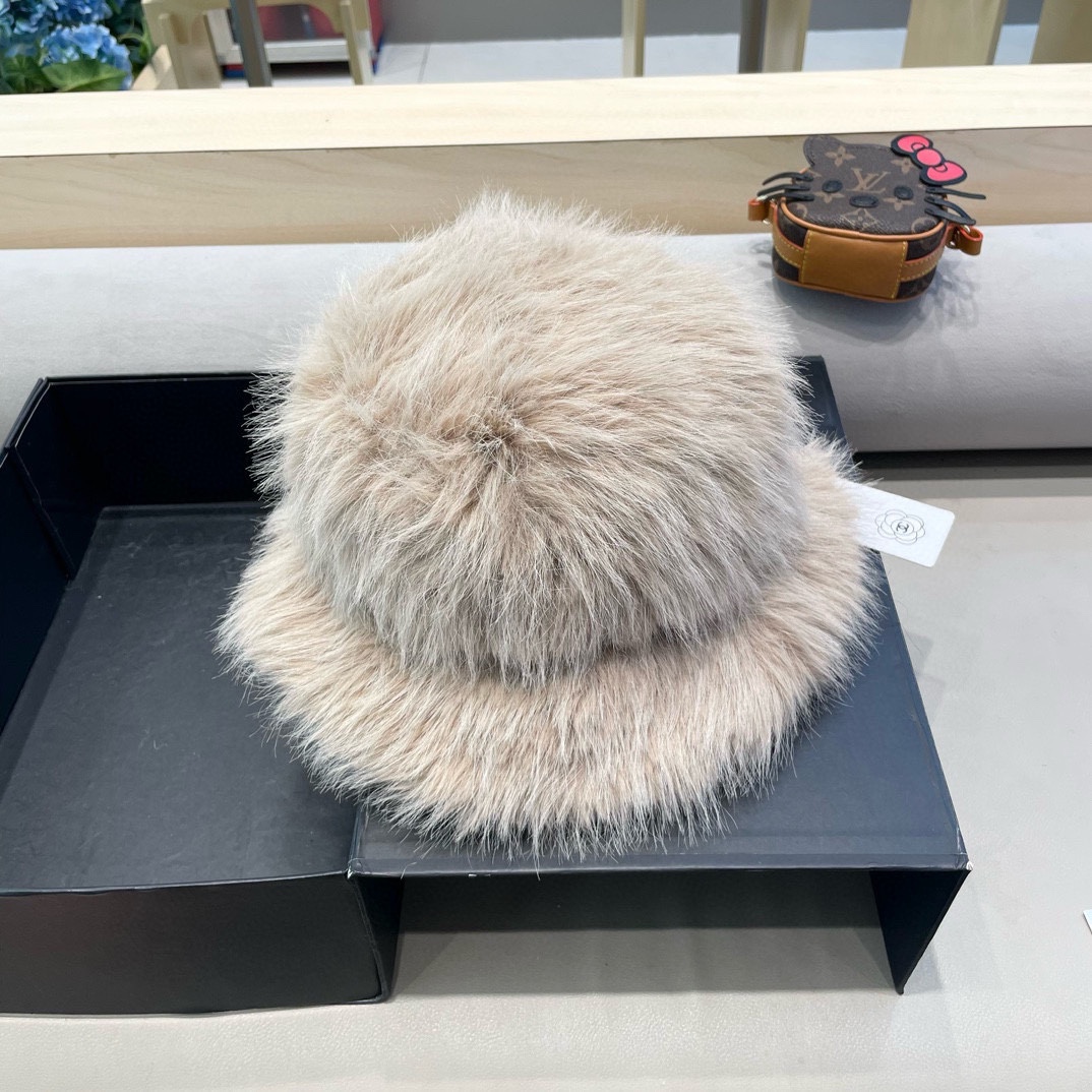 Chanel阿勒泰禾木雪山皮草帽子女冬季保暖加厚毛绒帽防寒针织帽川西户外