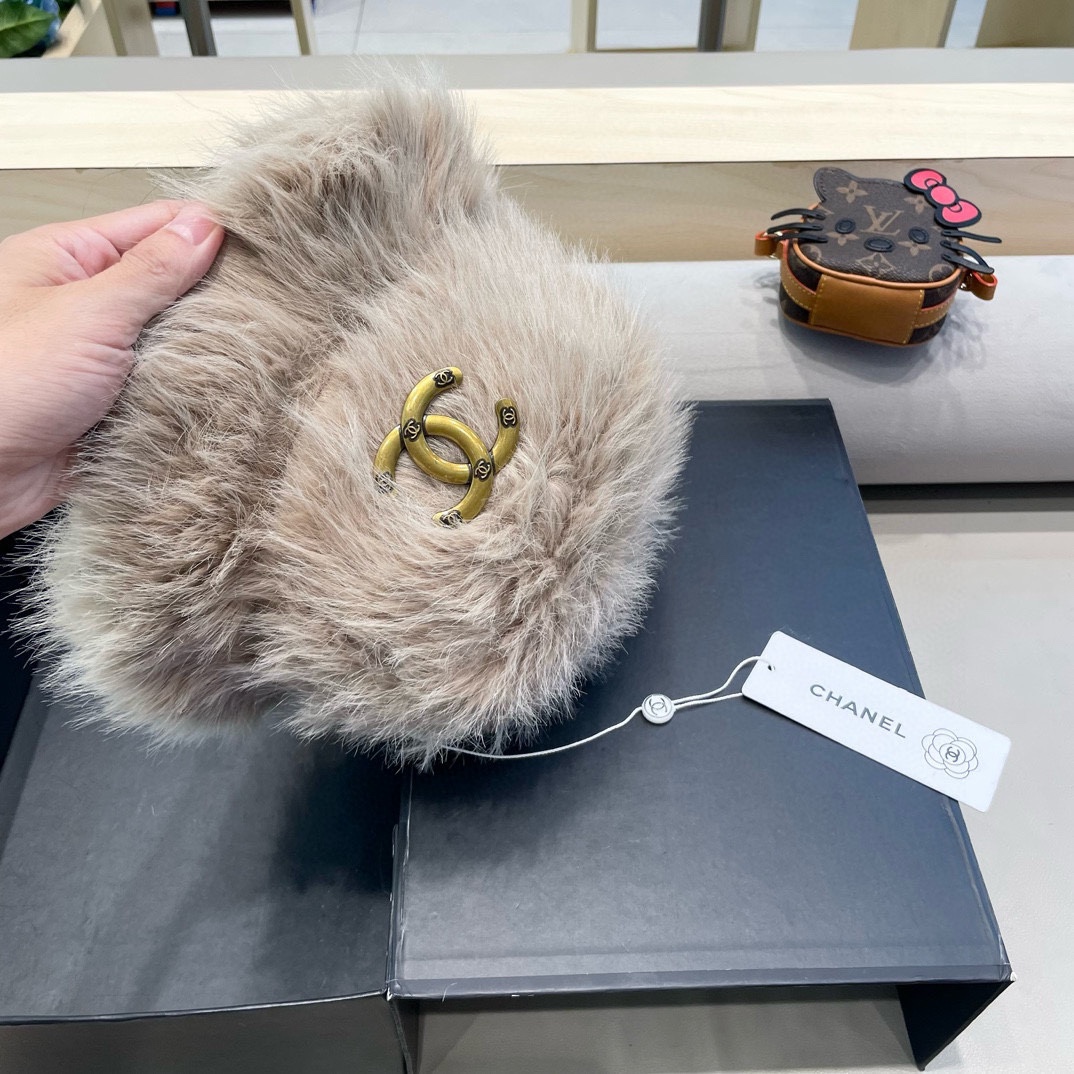 Chanel阿勒泰禾木雪山皮草帽子女冬季保暖加厚毛绒帽防寒针织帽川西户外