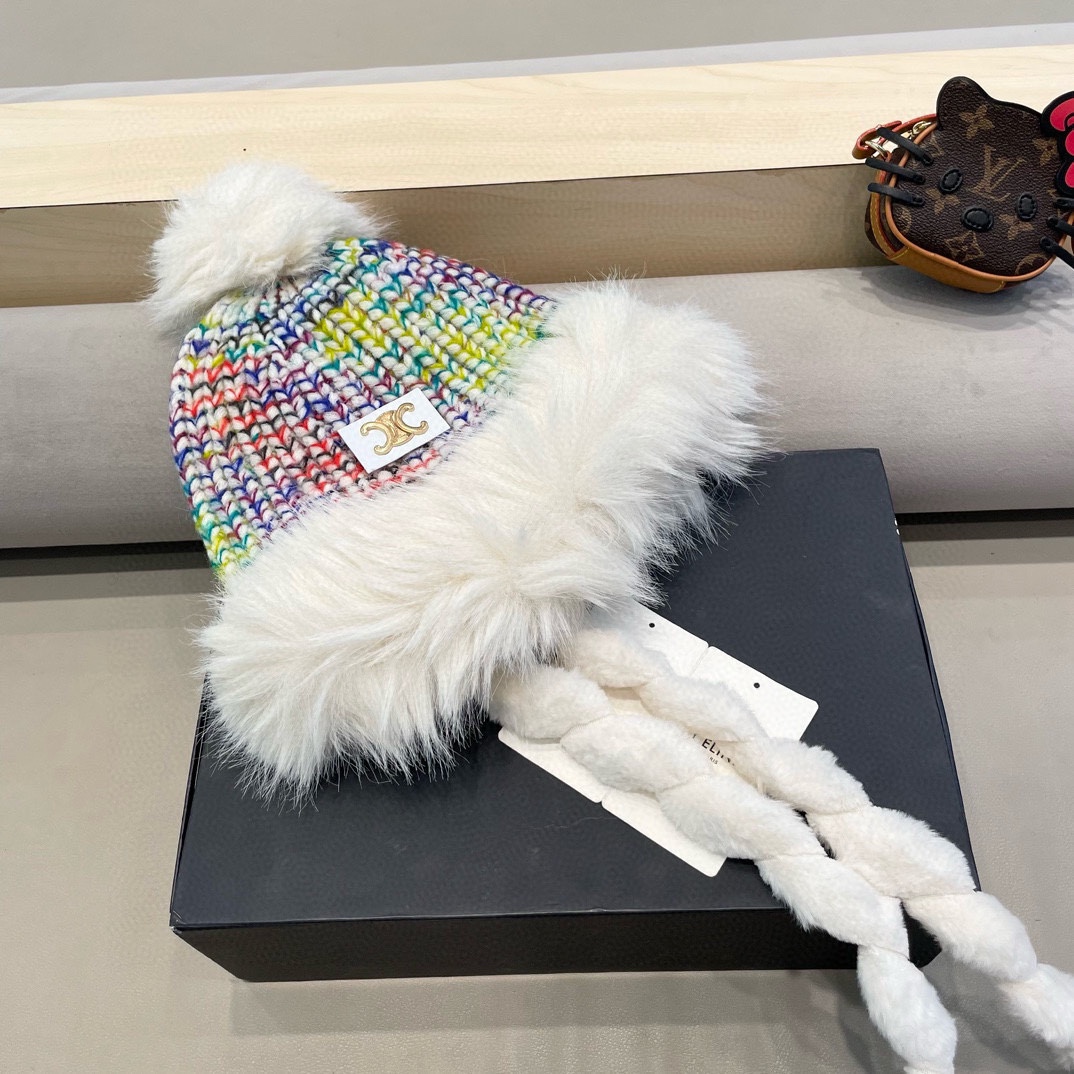 塞琳Celine毛绒雷锋帽女冬季可爱显脸小加绒加厚毛线针织骑车护耳保暖帽子潮