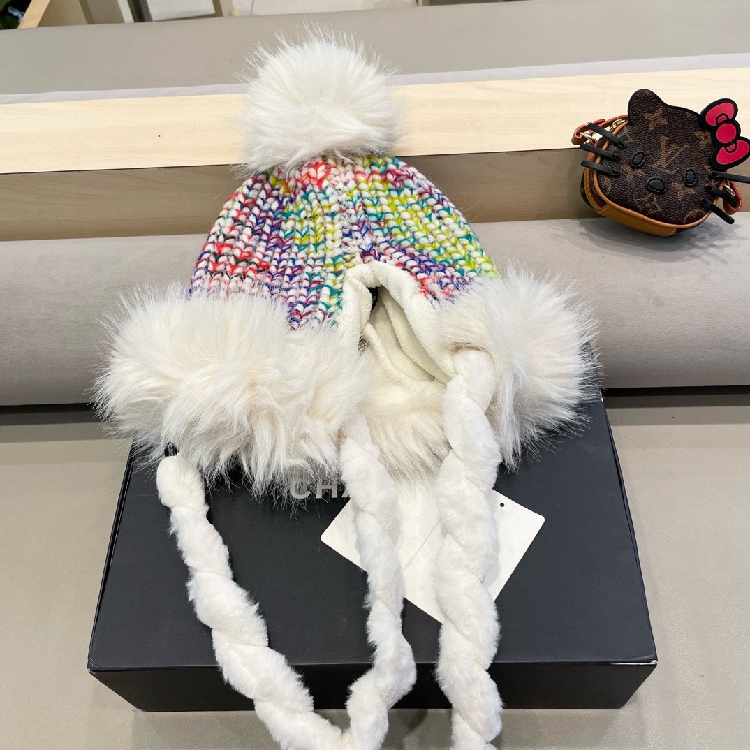 塞琳Celine毛绒雷锋帽女冬季可爱显脸小加绒加厚毛线针织骑车护耳保暖帽子潮