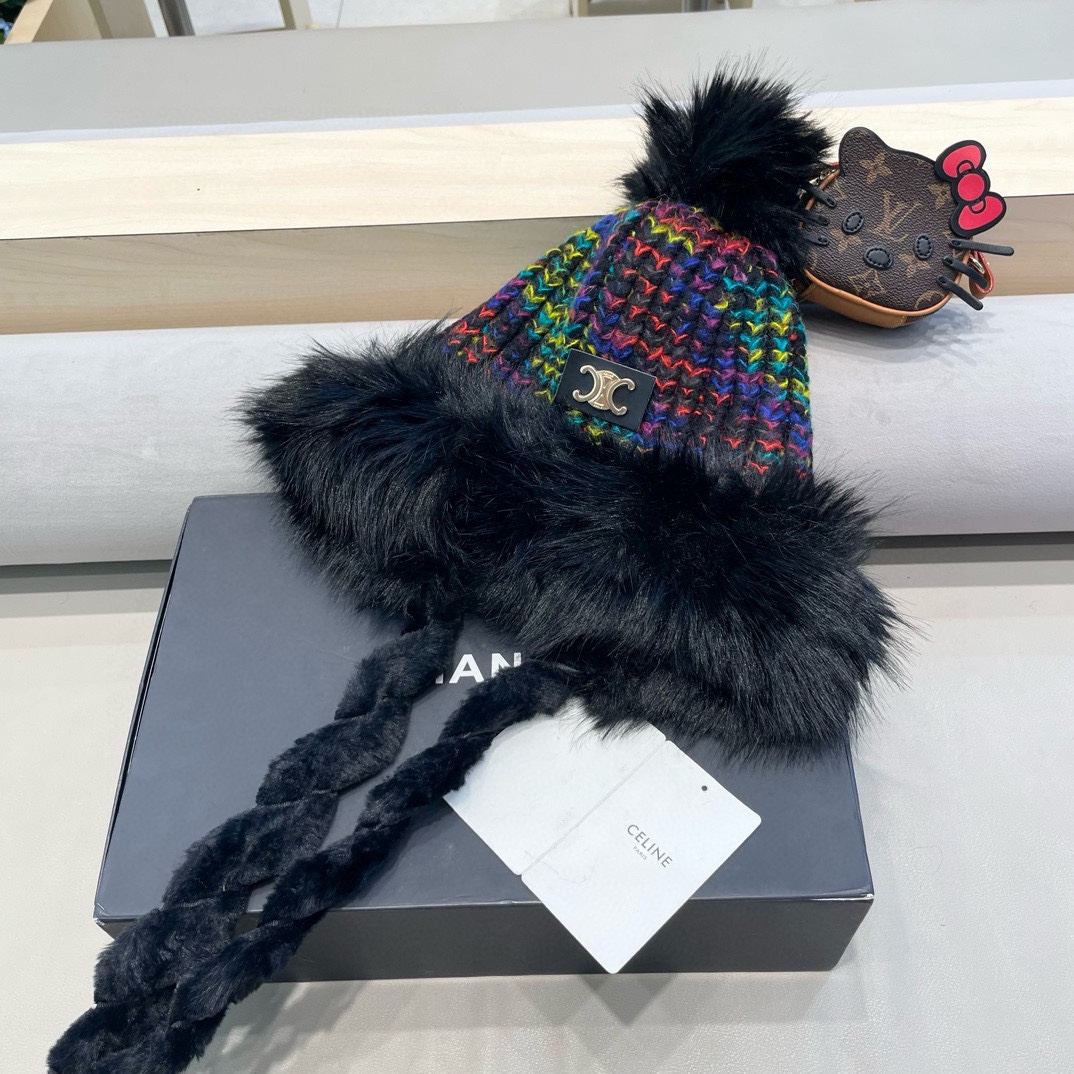 塞琳Celine毛绒雷锋帽女冬季可爱显脸小加绒加厚毛线针织骑车护耳保暖帽子潮