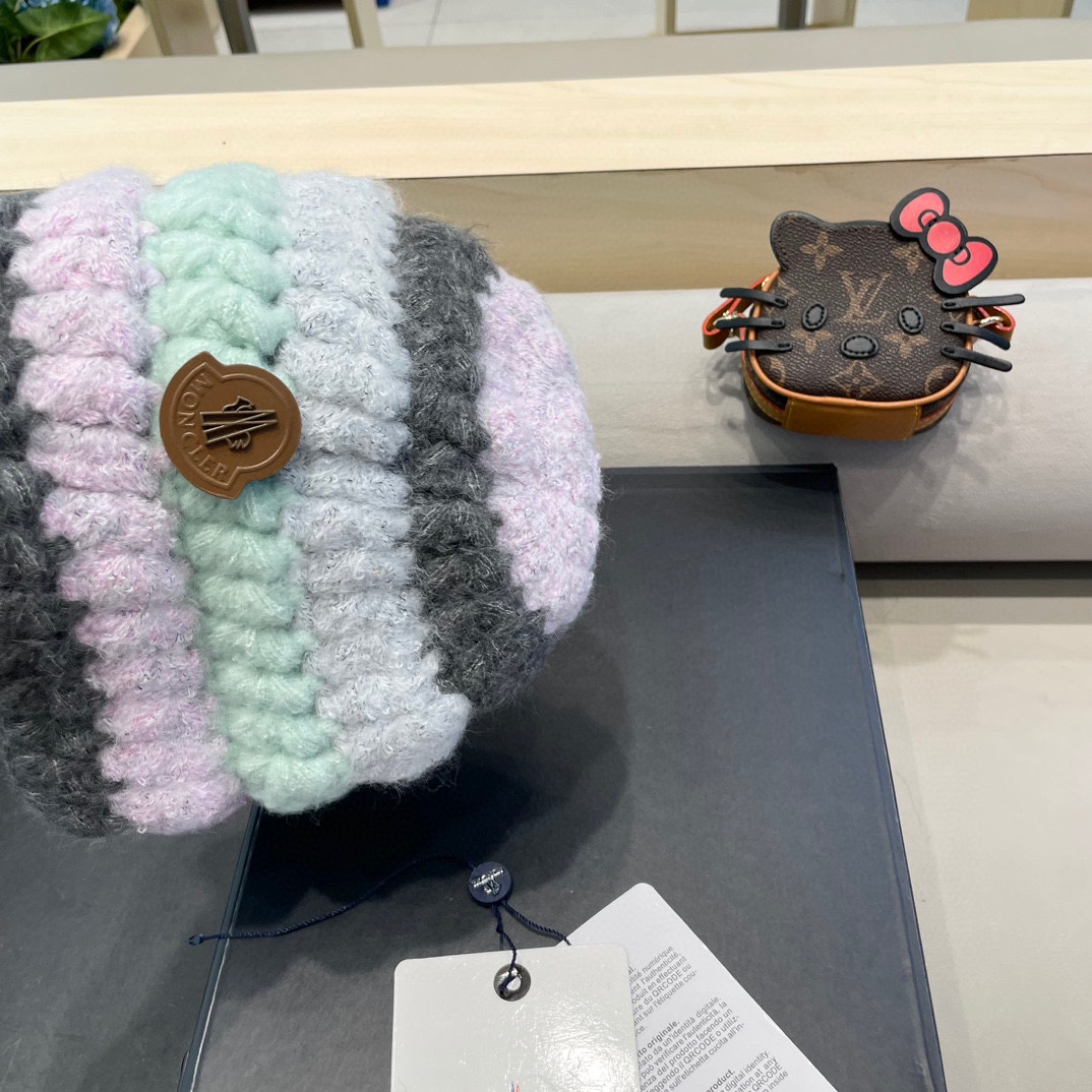 moncler条纹毛线帽子女款2024新款冬季保暖护耳洋气针织帽大头围百搭时尚
