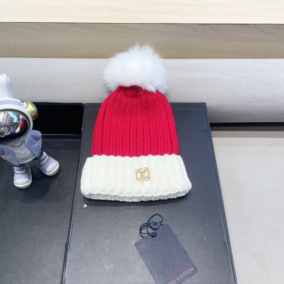 NO:215716,lv Louis Vuitton Korean version ins autumn and winter real fox wool ball wool hat women versatile fashion parent-child knit hat trendy hat fisherman hat baseball hat knit hat, hat, louis vuitton, louis vuitton, espadrilles, hats19860909lv路易威登韩版ins秋冬季真狐狸毛球毛线帽子女百搭时尚亲子针织帽潮帽子渔夫帽棒球帽针织帽,帽子,louis vuitton,louis vuitton,espadrilles,hats,hat