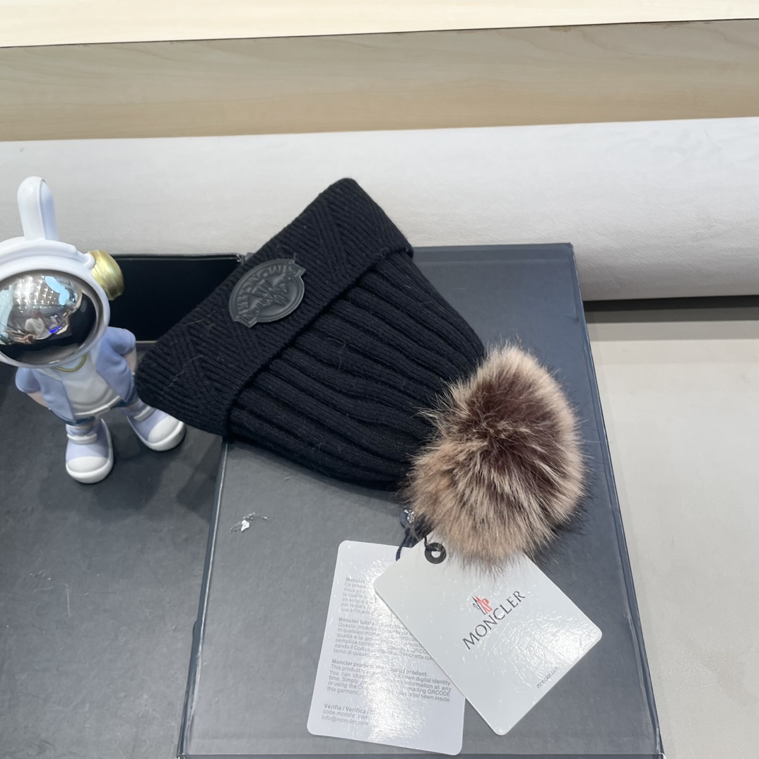moncler 2024新款针织毛线帽女冬加绒保暖大头围帽子套头帽百搭毛球冷帽女