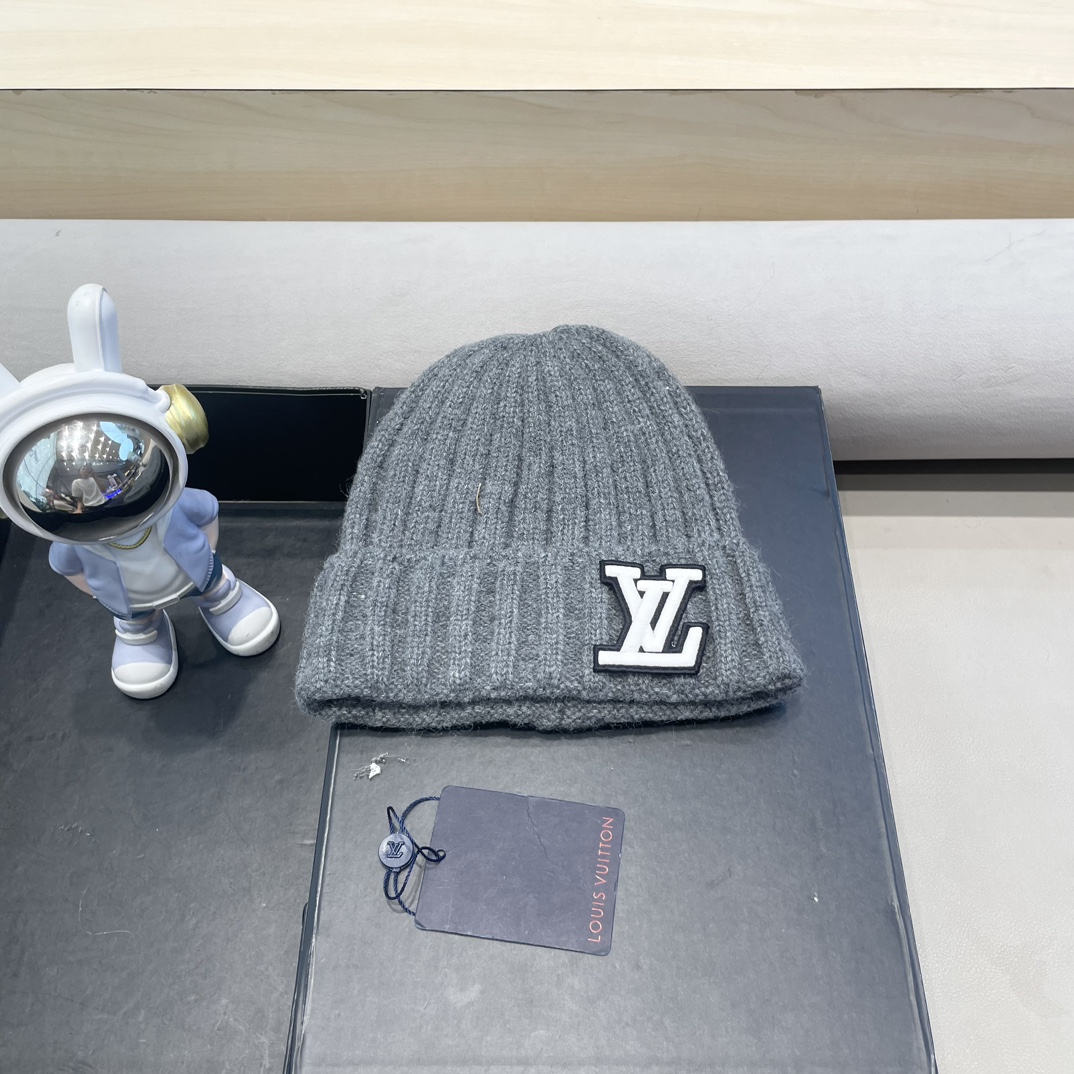 NO:215627,lv Louis Vuitton big head wing thick wool hat women autumn and winter loose warm pile cold hat big face showing face small knitted ear protection hat fisherman hat baseball hat knit hat, hat, louis vuitton, louis vuitton, espadrilles, hats19860909lv路易威登大头围粗毛线帽子女秋冬季宽松保暖堆堆冷帽大脸显脸小针织护耳帽帽子渔夫帽棒球帽针织帽,帽子,louis vuitton,louis vuitton,espadrilles,hats,hat