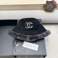 Chanel麂皮绒渔夫帽女秋冬季韩版保暖毛绒帽子显脸小加厚防寒素颜盆帽潮 Chanel麂皮绒渔夫帽女秋冬季韩版保暖毛绒帽子显脸小加厚防寒素颜盆帽潮