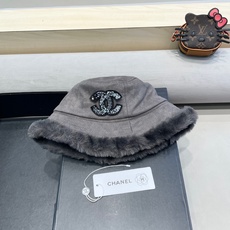 Chanel麂皮绒渔夫帽女秋冬季韩版保暖毛绒帽子显脸小加厚防寒素颜盆帽潮 Chanel麂皮绒渔夫帽女秋冬季韩版保暖毛绒帽子显脸小加厚防寒素颜盆帽潮