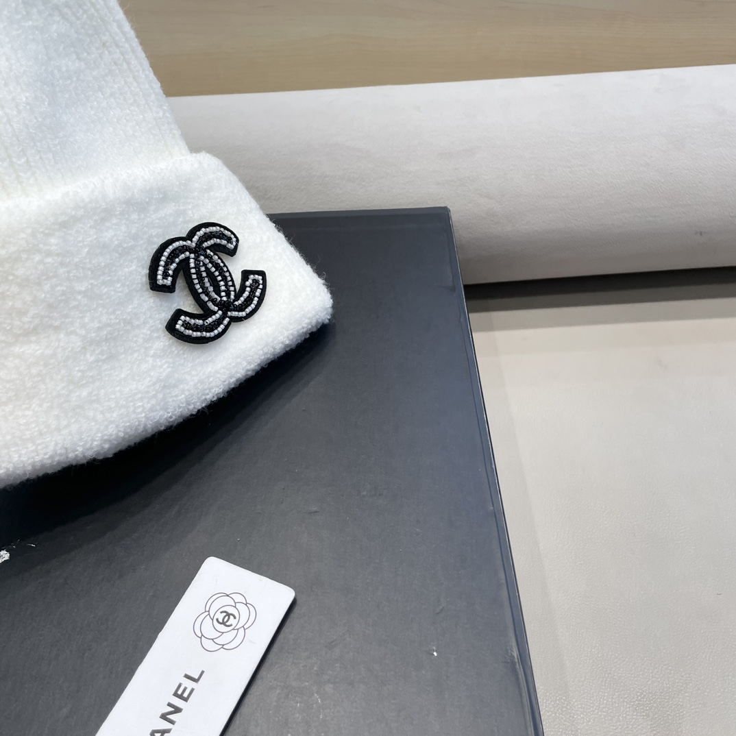 Chanel冬季帽子女毛绒边纯色保暖套头帽大头围显脸小防寒护耳针织毛线帽