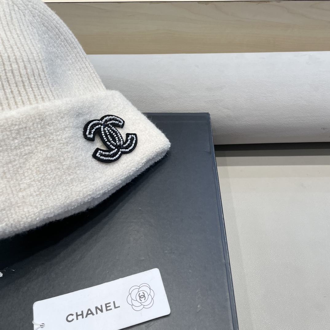 Chanel冬季帽子女毛绒边纯色保暖套头帽大头围显脸小防寒护耳针织毛线帽