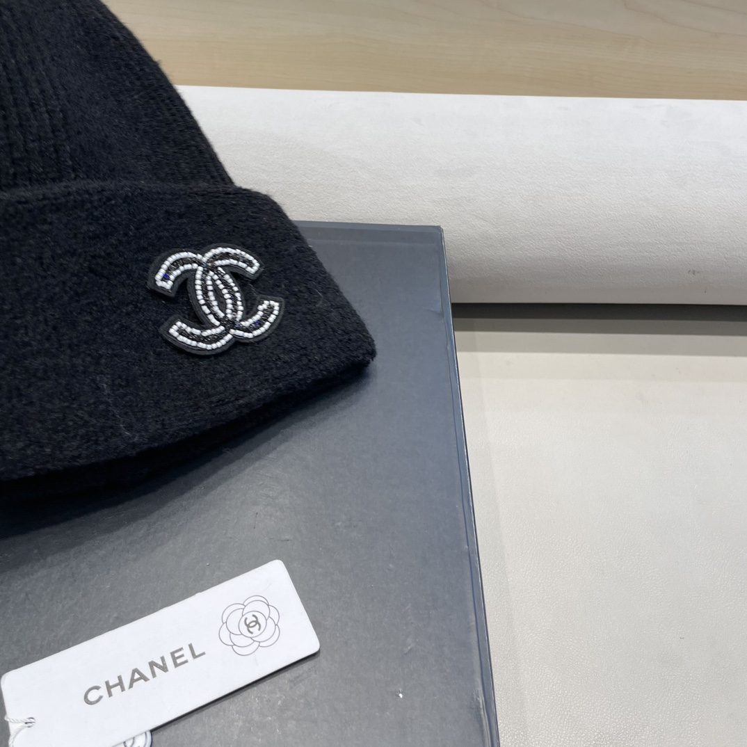 Chanel冬季帽子女毛绒边纯色保暖套头帽大头围显脸小防寒护耳针织毛线帽