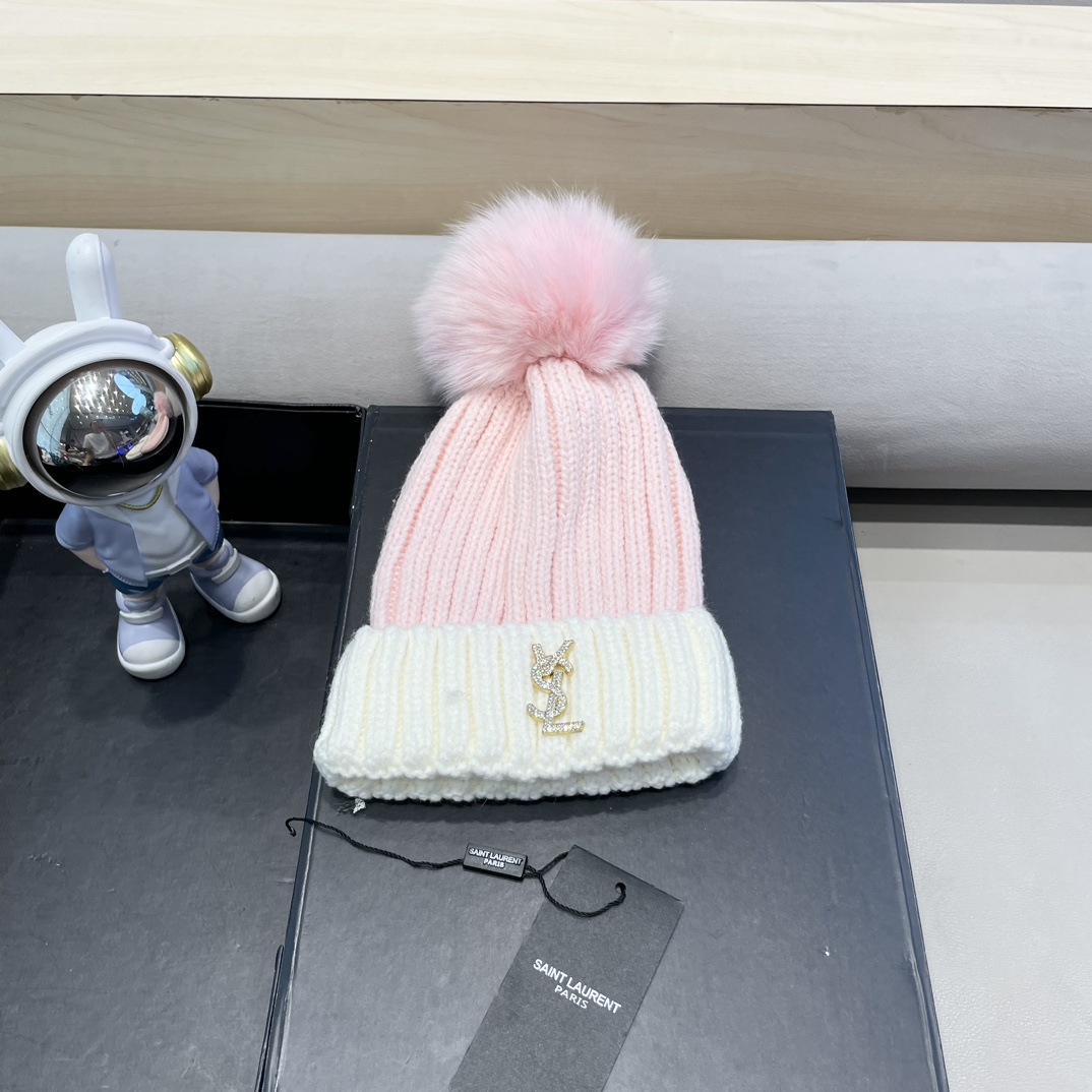 圣罗兰真狐狸毛球毛线帽女秋冬季针织帽保暖韩版百搭冬天帽子 圣罗兰真狐狸毛球毛线帽女秋冬季针织帽保暖韩版百搭冬天帽子