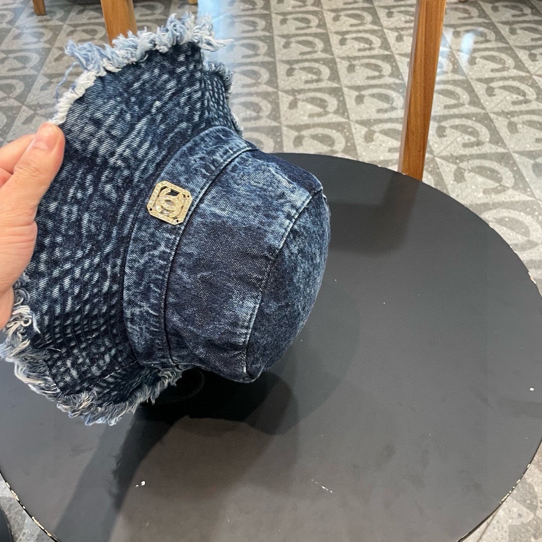  香奈儿Chanel2024新款磨毛水洗牛仔渔夫帽秋冬显脸小帽子男士蓝色复古做旧盆帽