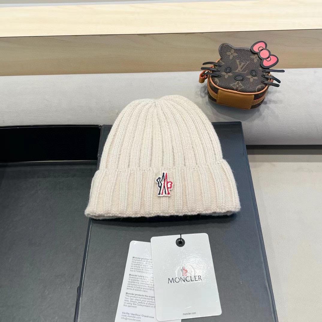 NO:216014,MONCLER cover-mouthed knitted wool cap with QR code, good quality, high-end and elegant, super soft!  Super hot and beautiful texture, very good match when going out!  Fashion trend!  Essential items for autumn and winter, buy the same style as men and women!  Hat fisherman hat baseball hat knit hat, hat, christian louboutin, Moncler, espadrilles, hats19860909MONCLER蒙口针织毛线帽,附带二维码,好品质高端大气,超柔软！超火爆质感很赞,出街超好搭配！时尚潮流！秋冬必备单品,男女同款快快入手哦！帽子渔夫帽棒球帽针织帽,帽子,christian louboutin,Moncler,espadrilles,hats,hat