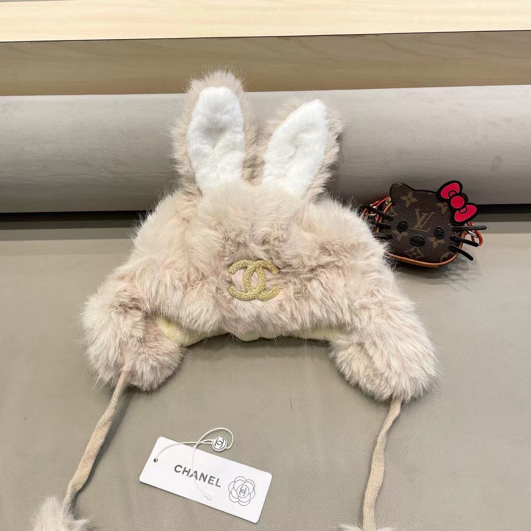 NO:216009,Chanel cute cat ear plush leefeng hat women autumn and winter sweet little monster outdoor warm ear protection head hat tie hat fisherman hat baseball hat knit hat, hat, chanel, espadrilles, hats19860909Chanel可爱猫咪耳朵毛绒雷锋帽女秋冬甜美小怪兽户外保暖护耳套头帽系带帽子渔夫帽棒球帽针织帽,帽子,chanel,espadrilles,hats,hat