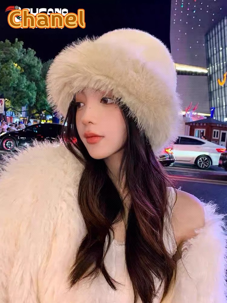 NO:216018,Chanel Chanel winter fisherman hat women's new style plus velvet thickened warm outdoor riding ear protection hair cute pullover hat fisherman hat baseball hat knit hat, hat, chanel, chanel, espadrilles, hats19860909Chanel香奈儿冬季渔夫帽子女新款加绒加厚保暖户外骑行护耳毛边可爱套头帽帽子渔夫帽棒球帽针织帽,帽子,chanel,chanel,espadrilles,hats,hat