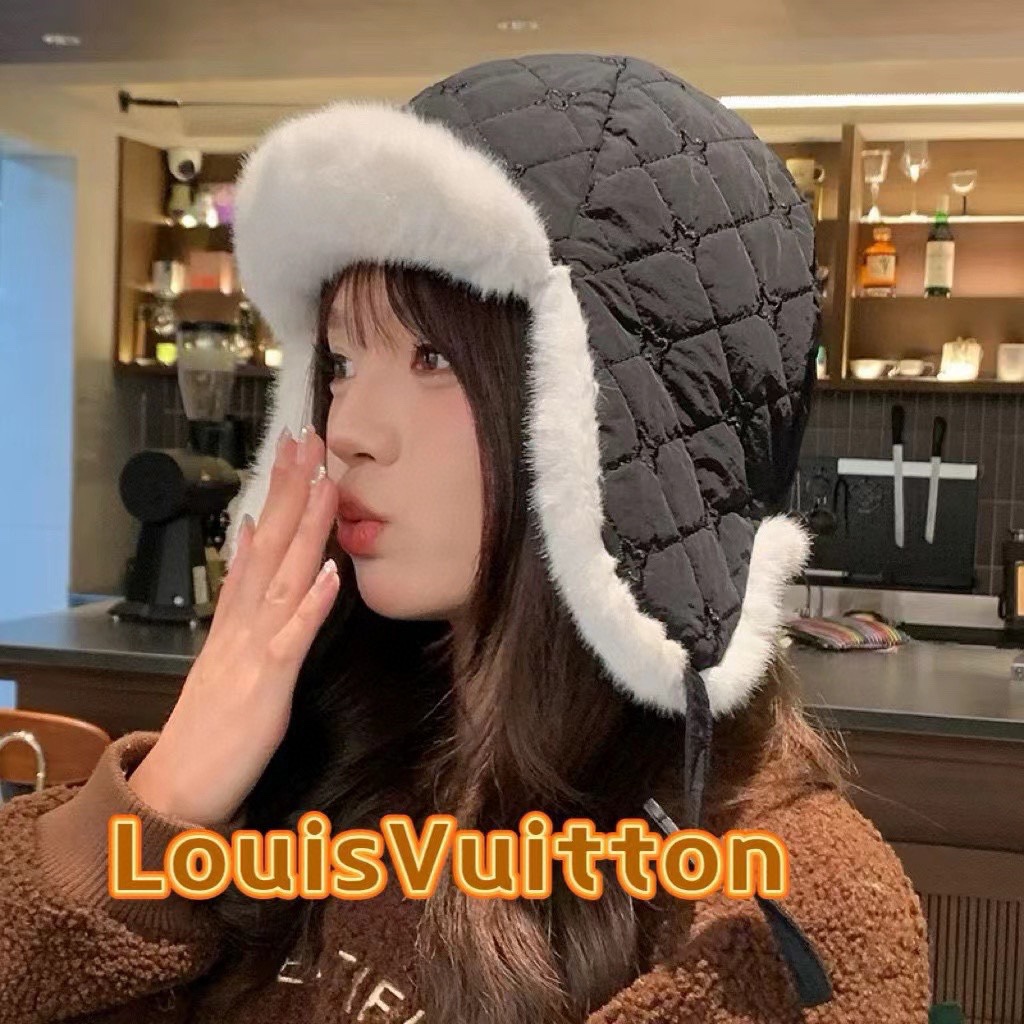 NO:216036,lv Louis Vuitton winter warm ear protection down hat women's windproof plus velvet Northeast cotton hat riding cold protection artifact plush leefeng hat hat fisherman hat baseball hat knit hat, hat, louis vuitton, louis vuitton, espadrilles, down jacket, hats19860909lv 路易威登冬季保暖护耳羽绒帽子女防风加绒东北棉帽骑车防寒神器毛绒雷锋帽帽子渔夫帽棒球帽针织帽,帽子,louis vuitton,louis vuitton,espadrilles,down jacket,hats,hat