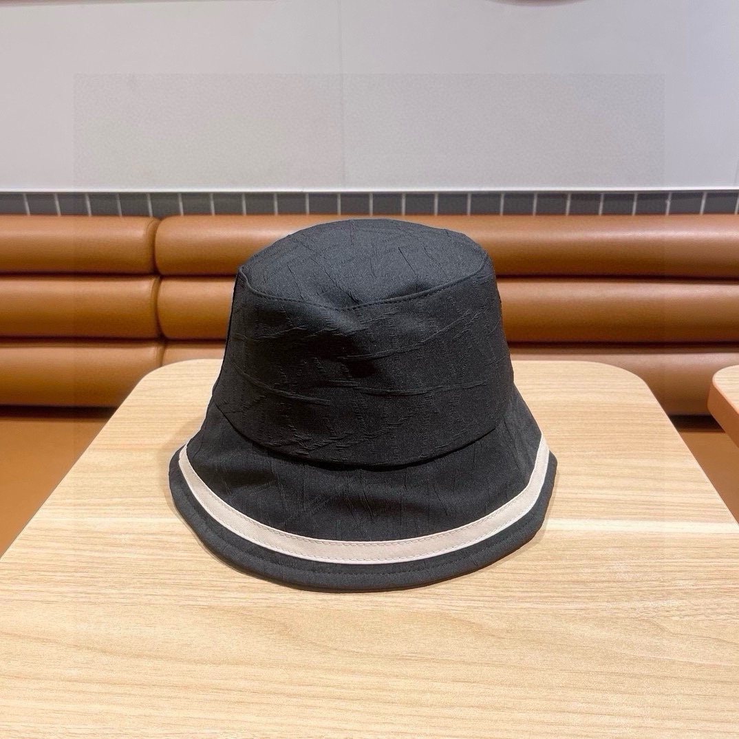  【CELINE赛琳】春新款小桶帽渔夫帽，凯旋门元素超好搭配，出街单品