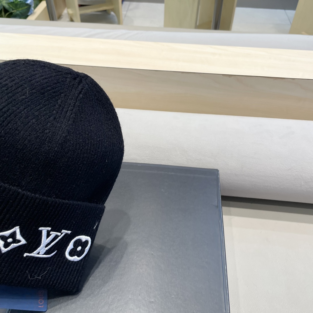 lv路易威登秋冬新款L家字母刺绣针织帽欧美外贸时尚百搭毛线帽秋冬保暖冷帽