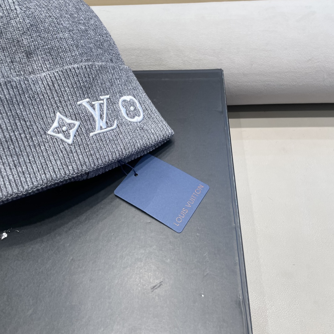 lv路易威登秋冬新款L家字母刺绣针织帽欧美外贸时尚百搭毛线帽秋冬保暖冷帽
