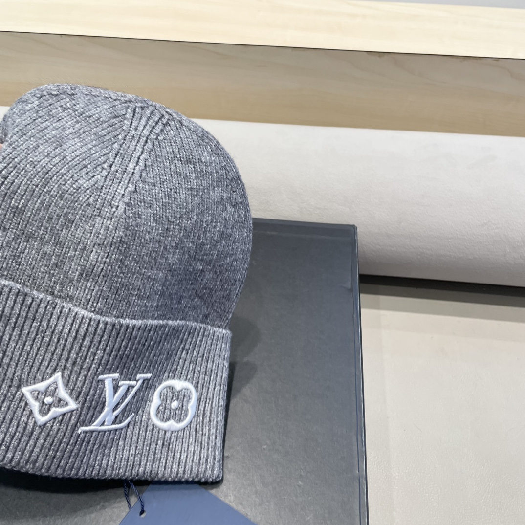 lv路易威登秋冬新款L家字母刺绣针织帽欧美外贸时尚百搭毛线帽秋冬保暖冷帽
