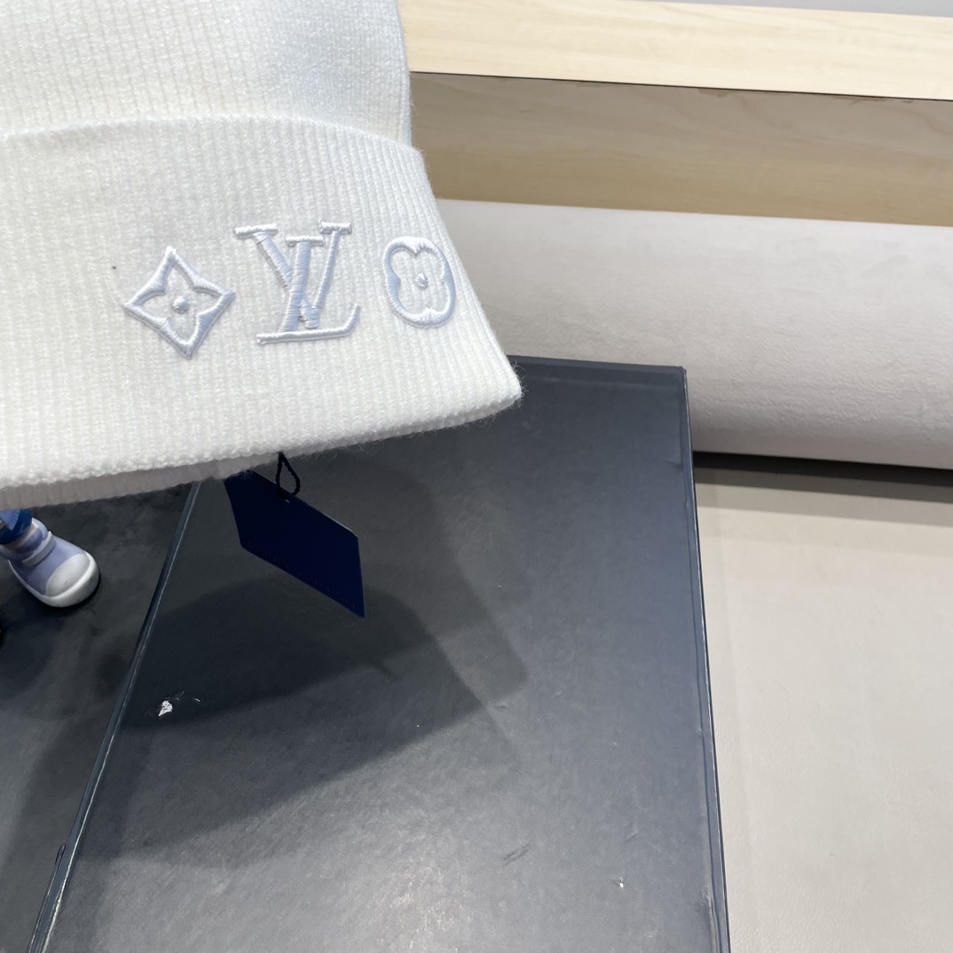 lv路易威登秋冬新款L家字母刺绣针织帽欧美外贸时尚百搭毛线帽秋冬保暖冷帽
