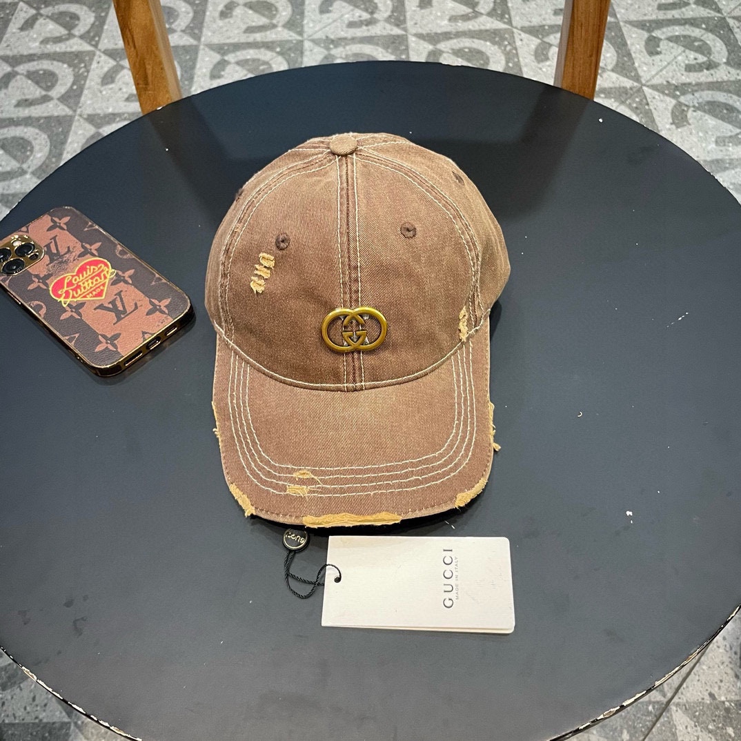 NO:220835,.GUCCI Guchi Simple baseball cap, very trendy!  Casual sports style, classic production, super easy to wear clothes!  Hat fisherman hat baseball hat knit hat, hat, gucci, espadrilles, hats19860909.GUCCI古奇 简约棒球帽,很潮！休闲运动款,经典制作,超级好搭衣服！帽子渔夫帽棒球帽针织帽,帽子,gucci,espadrilles,hats,hat