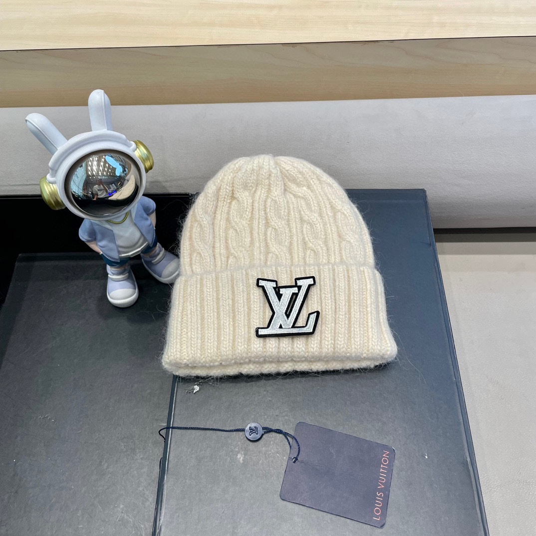 lv路易威登秋冬韩版百搭兔毛针织帽保暖小头围麻花日系休闲纯色复古毛线帽潮 lv路易威登秋冬韩版百搭兔毛针织帽保暖小头围麻花日系休闲纯色复古毛线帽潮