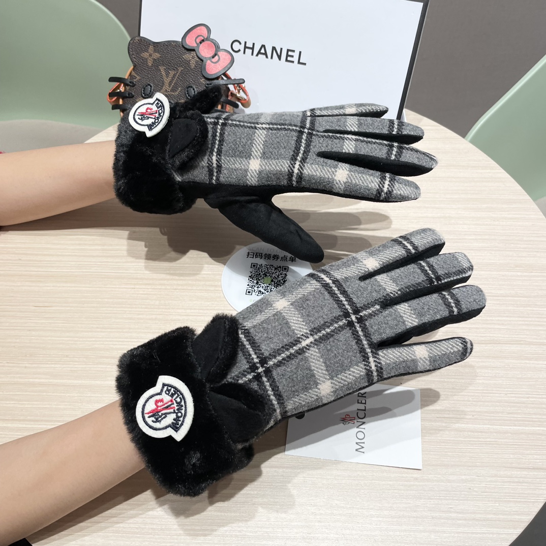 P90 蒙口女款新品羊毛毛手套，时尚手套，秋冬保暖加绒内里，经典简洁💕上手超舒适柔软、百搭！均码