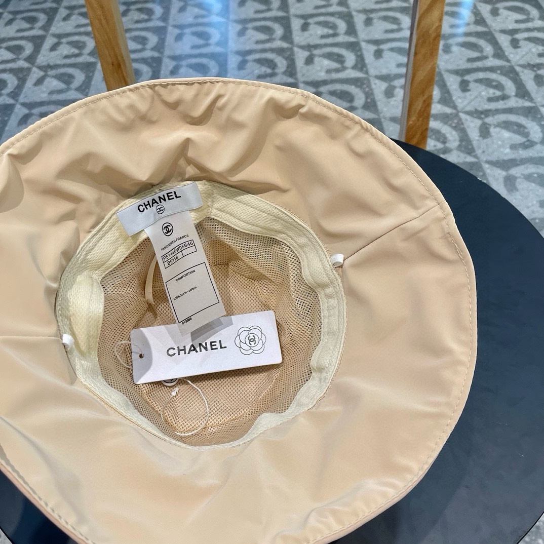  【Chanel香奈儿】早春新款小香风渔夫帽，质感满满
出街首选🌊