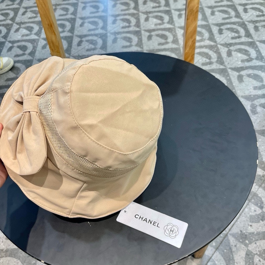  【Chanel香奈儿】早春新款小香风渔夫帽，质感满满
出街首选🌊