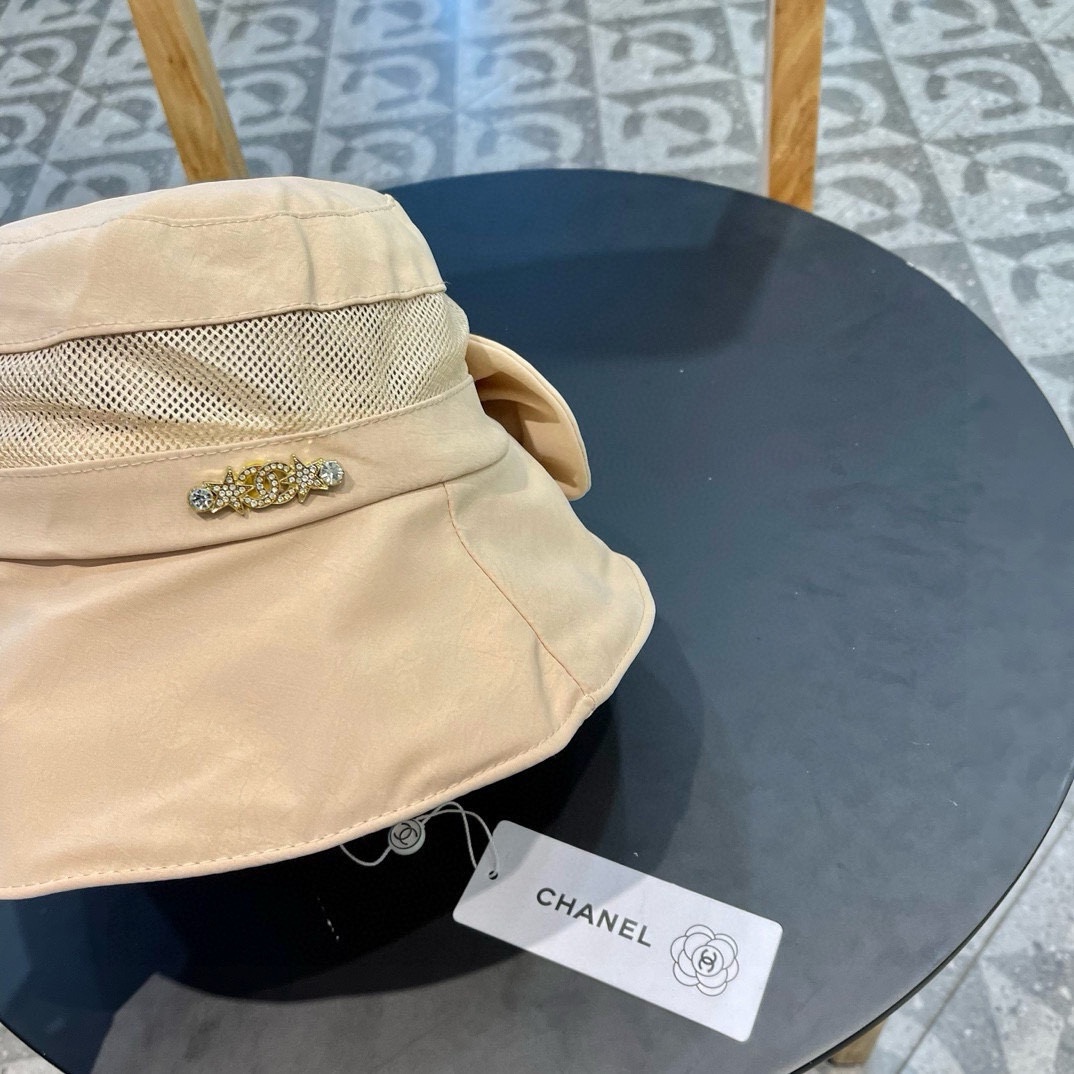  【Chanel香奈儿】早春新款小香风渔夫帽，质感满满
出街首选🌊