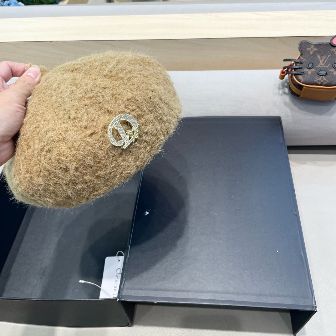 Dior 毛绒针织显白氛围感贝雷帽女2024新款秋冬日系百搭大头围画家帽子