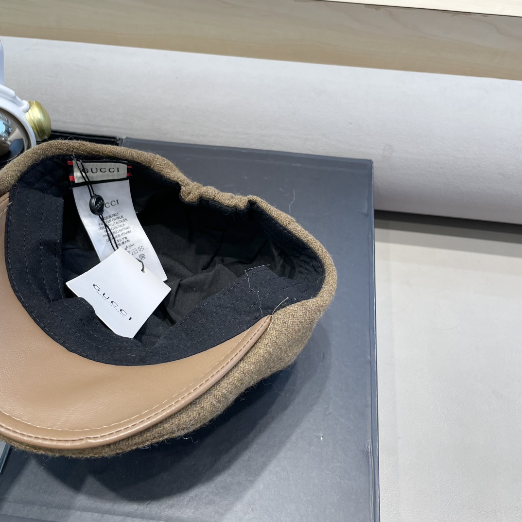 Gucci 前进帽女韩版秋冬季呢料百搭复古鸭舌帽休闲时髦感皮檐设计贝雷帽