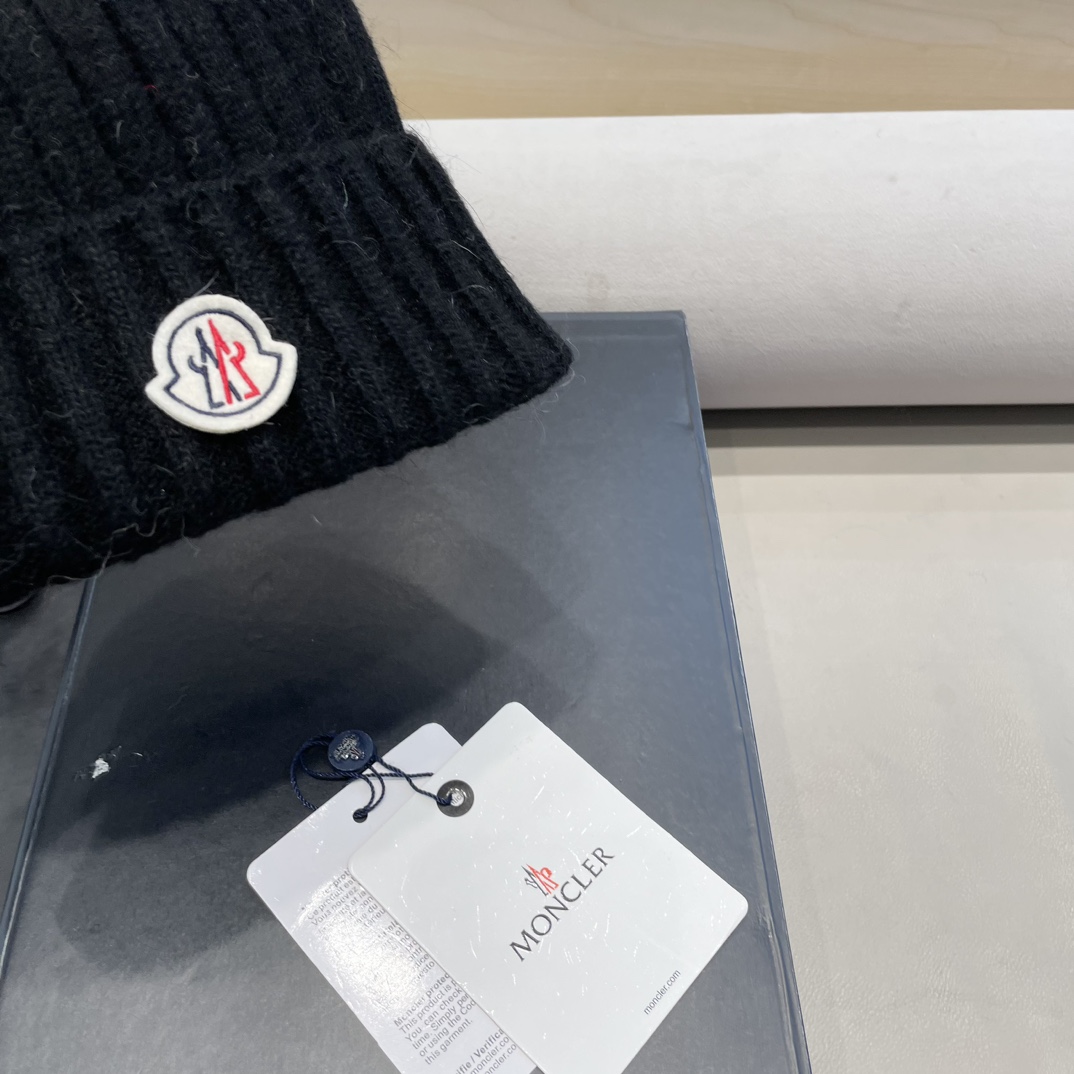 moncler韩国东大门冬季新款时尚纯色百搭竖纹保暖护耳针织毛线帽子女