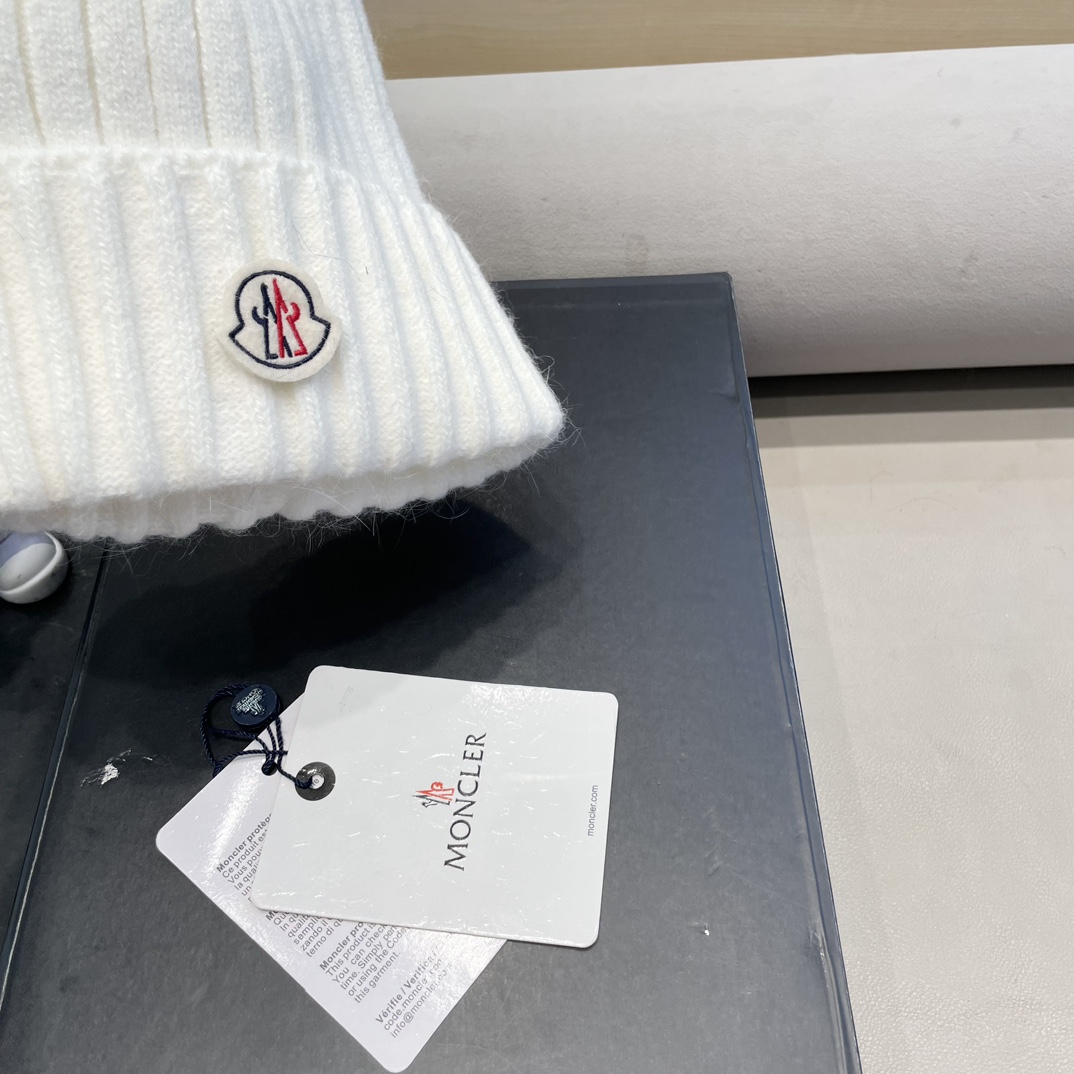 moncler韩国东大门冬季新款时尚纯色百搭竖纹保暖护耳针织毛线帽子女