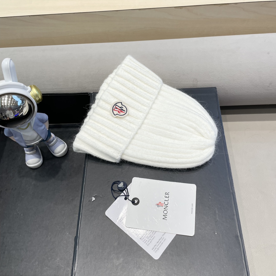 moncler韩国东大门冬季新款时尚纯色百搭竖纹保暖护耳针织毛线帽子女