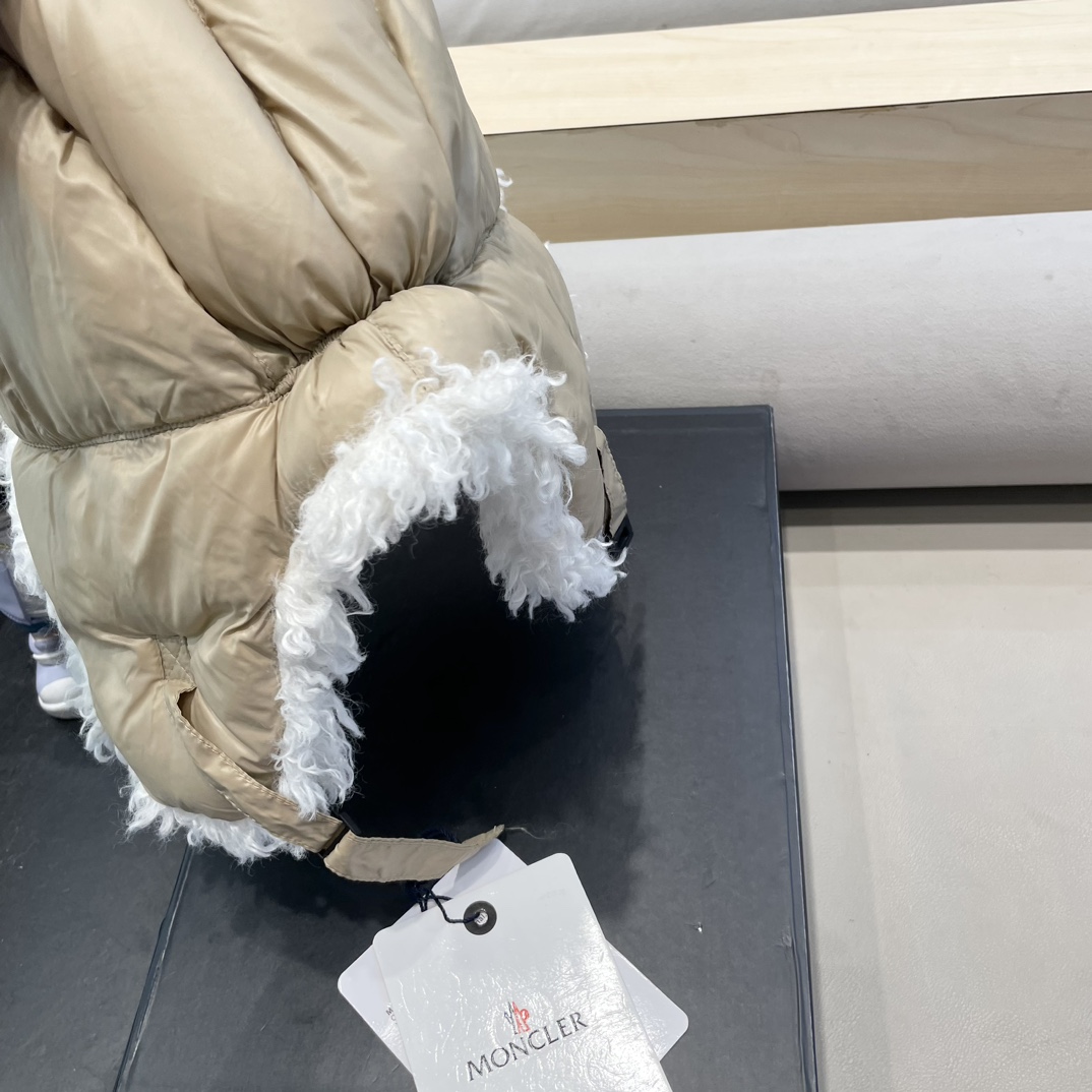 moncler 冬季毛绒雷锋帽子女东北防寒保暖户外骑行防风护耳帽时尚休闲