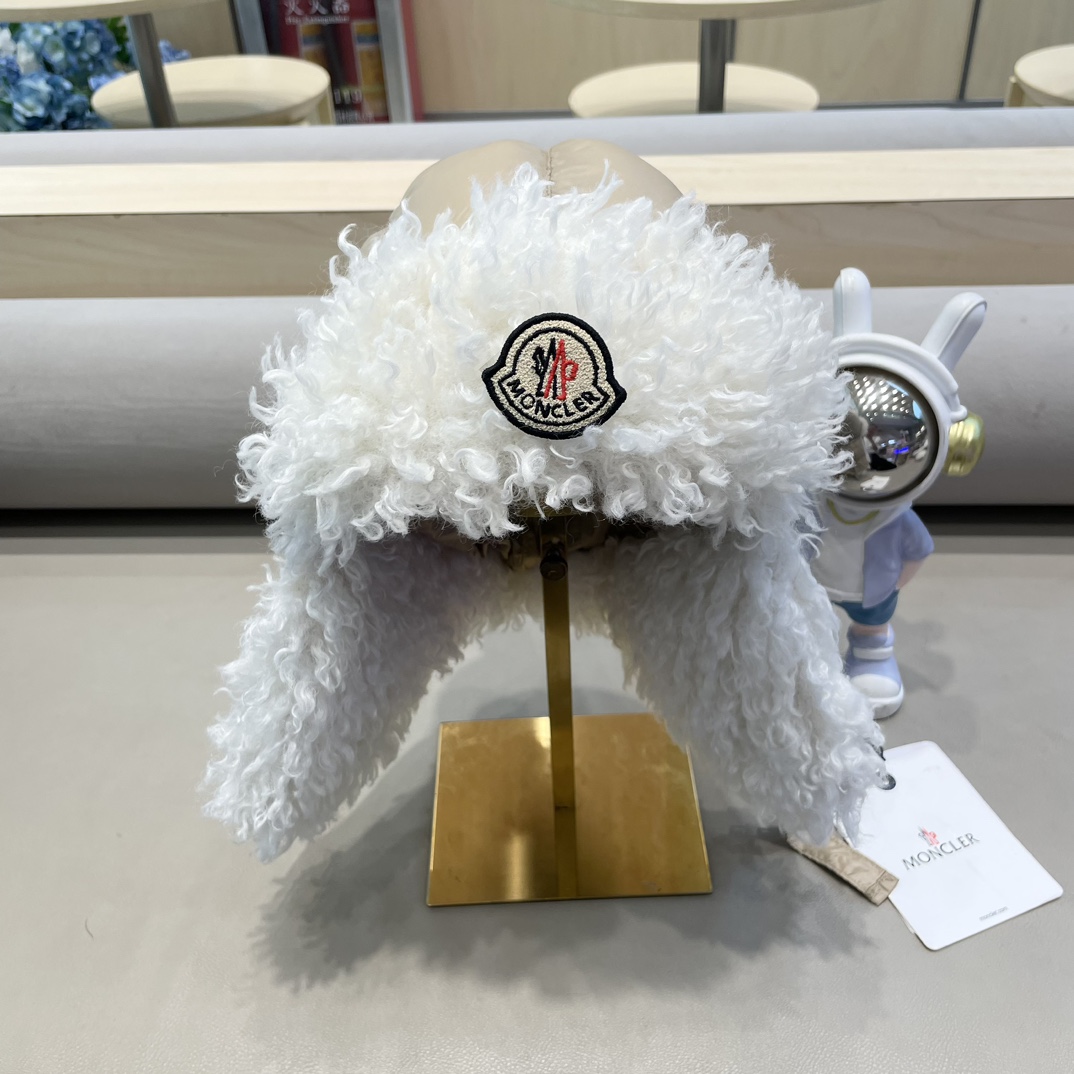 moncler 冬季毛绒雷锋帽子女东北防寒保暖户外骑行防风护耳帽时尚休闲