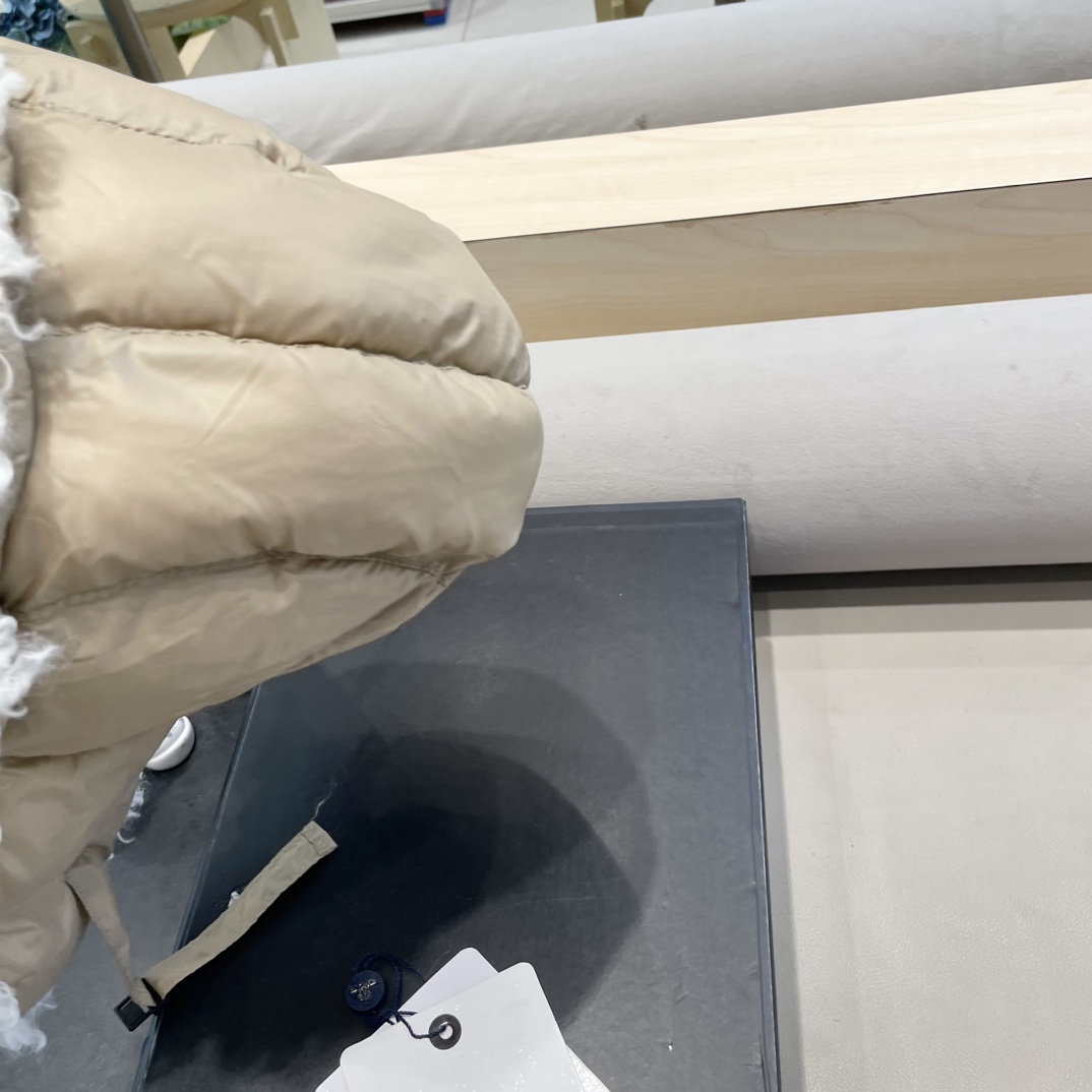 moncler 冬季毛绒雷锋帽子女东北防寒保暖户外骑行防风护耳帽时尚休闲