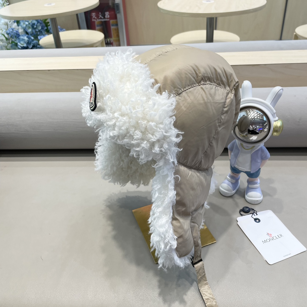 moncler 冬季毛绒雷锋帽子女东北防寒保暖户外骑行防风护耳帽时尚休闲