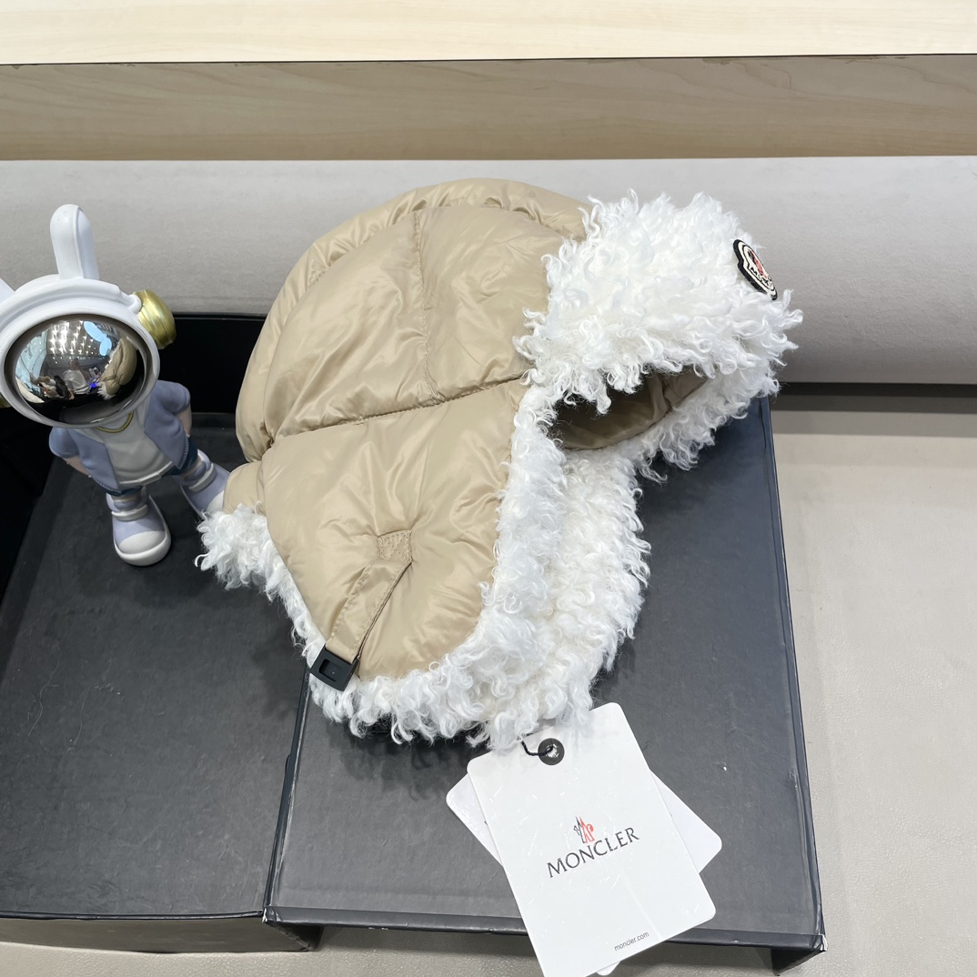 moncler 冬季毛绒雷锋帽子女东北防寒保暖户外骑行防风护耳帽时尚休闲