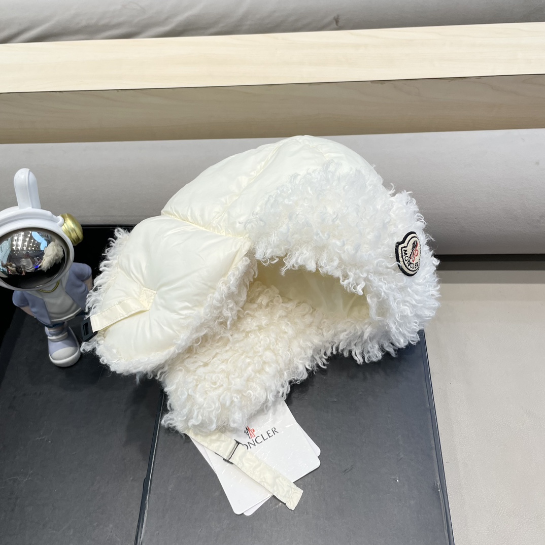 moncler 冬季毛绒雷锋帽子女东北防寒保暖户外骑行防风护耳帽时尚休闲