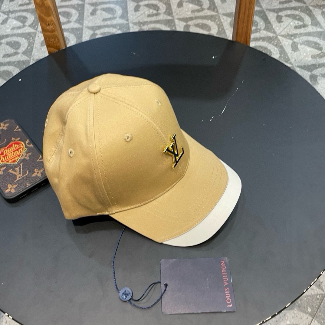  【LV】新款专柜同步拼色棒球帽🧢，专柜同步出货，大牌款超好搭配，赶紧入手！
