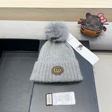 Gucci帽子女秋冬天韩国狐狸毛球帽休闲百搭保暖毛线帽加厚亲子针织帽潮 Gucci帽子女秋冬天韩国狐狸毛球帽休闲百搭保暖毛线帽加厚亲子针织帽潮